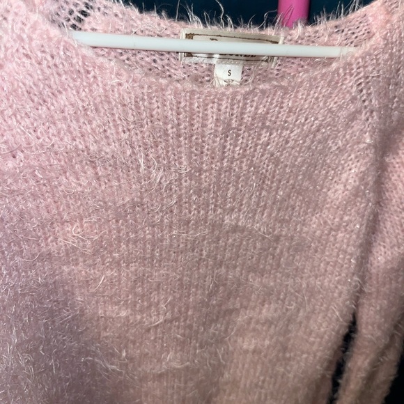 Baby pink super fuzzy sweater sparkle - Picture 4 of 5